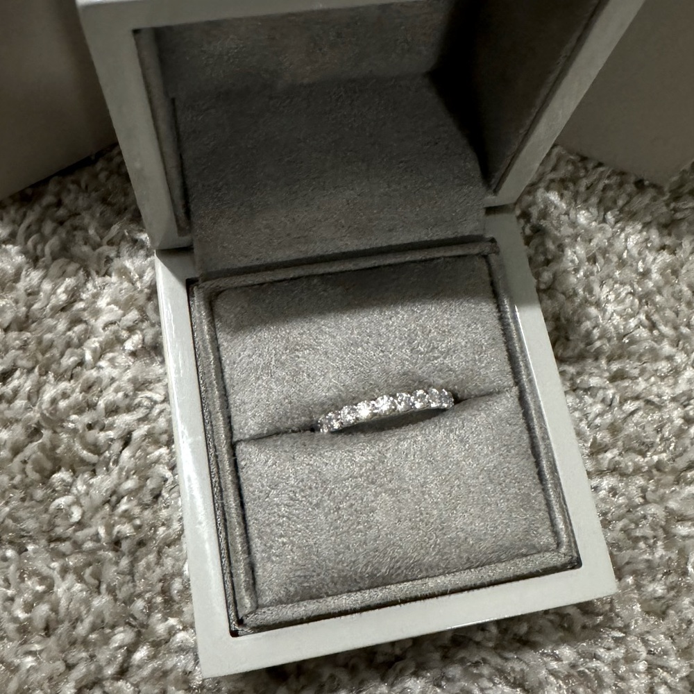 Size 9 white gold band with diamonds